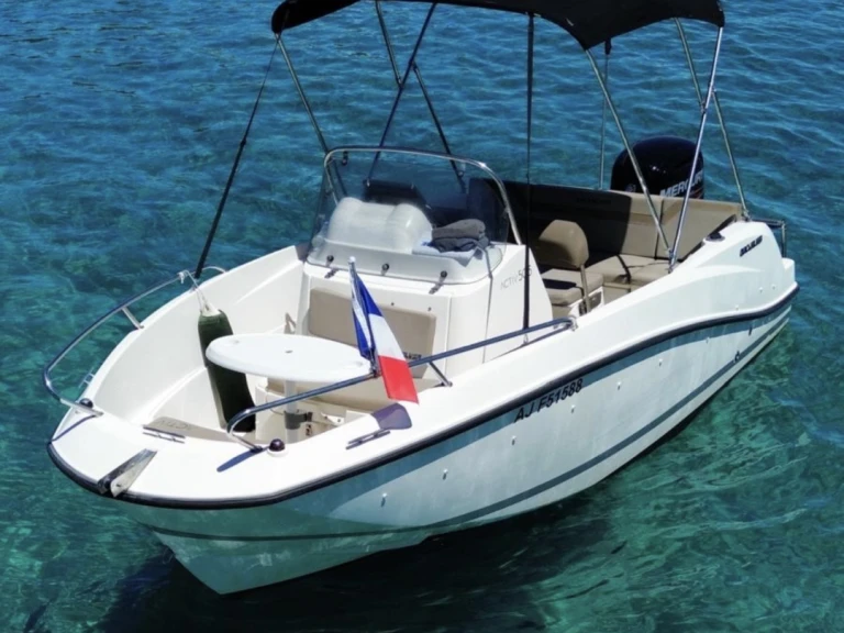 Location à Saint-Aygulf - Quicksilver Activ 505 Open sur SamBoat