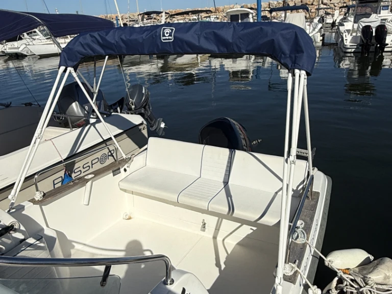 Bateau à moteur à louer à France au meilleur prix
