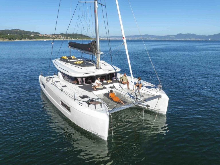 Location bateau Sant Antoni de Portmany pas cher Lagoon 43 - OWNER VERSION