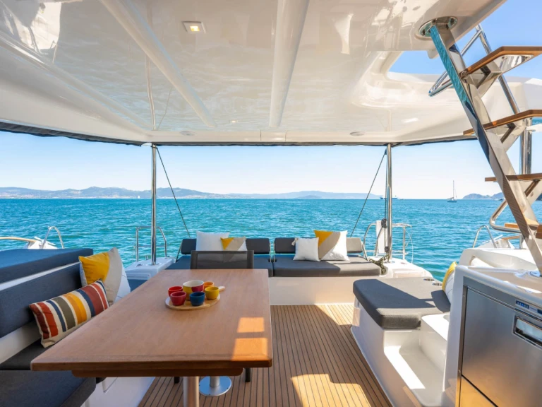 Location bateau Lagoon Lagoon 43 - OWNER VERSION à Sant Antoni de Portmany sur Samboat