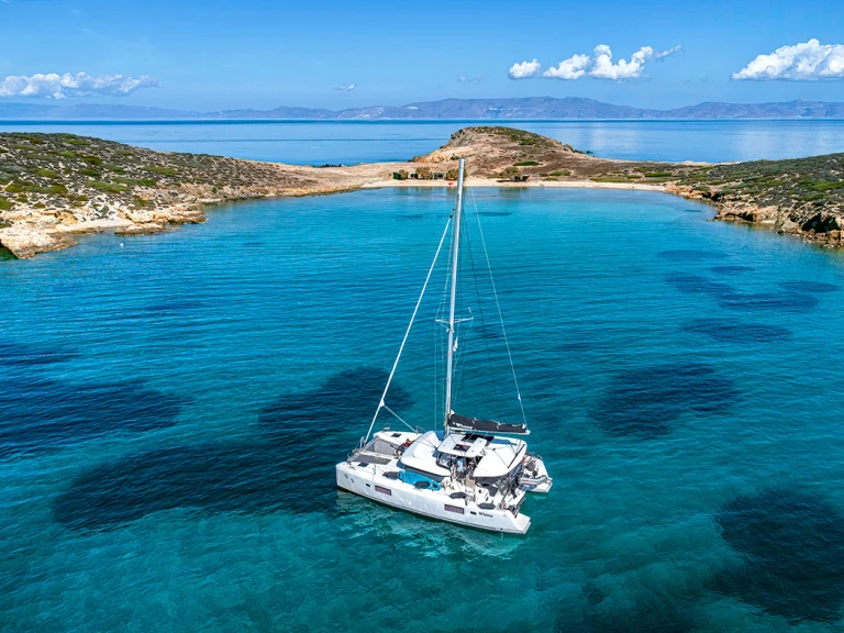 Location bateau Ermoúpolis pas cher Lagoon 42