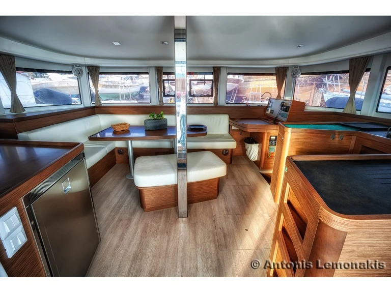 Location bateau Ermoúpolis pas cher Lagoon 42