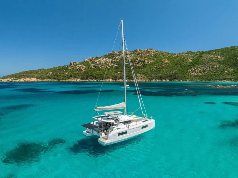 Catamaran à louer à Seget Donji au meilleur prix