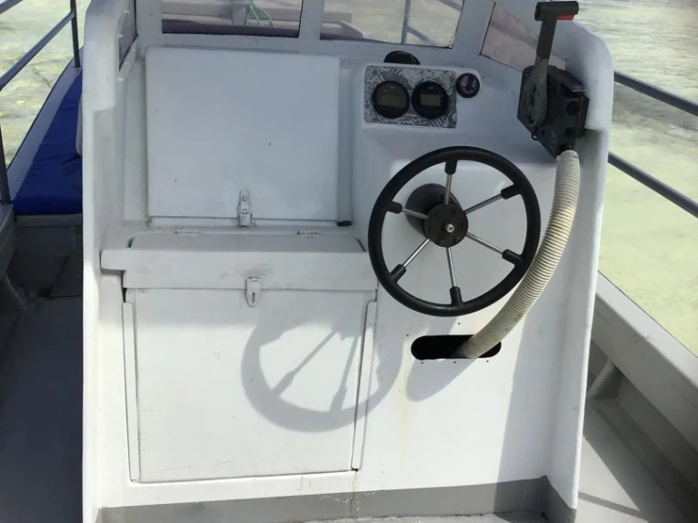 Location Bateau à moteur à Pwani Mchangani - Chris Craft Calypso 26 Chris Craft Calypso 26