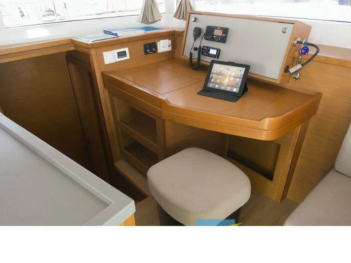 Catamaran à louer à Álimos au meilleur prix