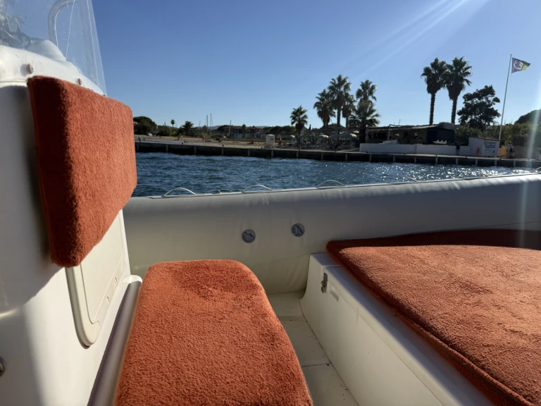 Semi-rigide à louer à Port Grimaud au meilleur prix