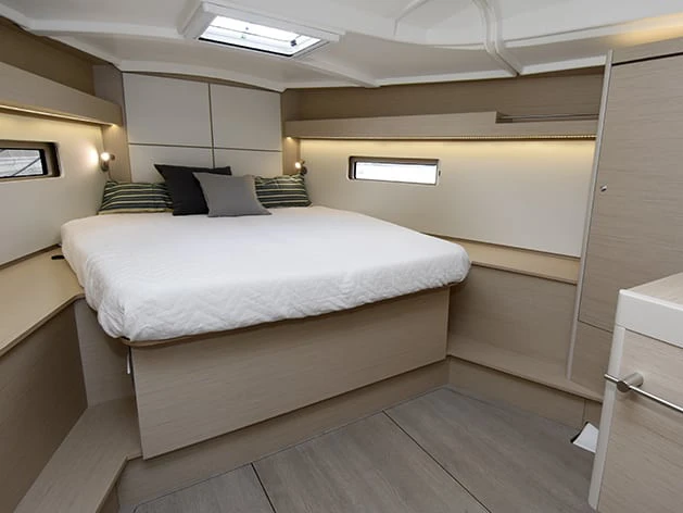 Location à Bas du Fort - Bénéteau Oceanis 40.1 - Beneteau - First Line sur SamBoat