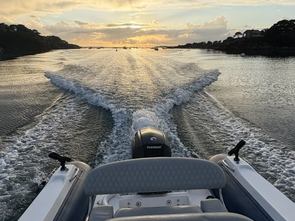 Louer Semi-rigide avec ou sans skipper Tiger à Paimpol