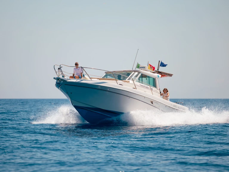 Bateau à moteur à louer à Trapani au meilleur prix