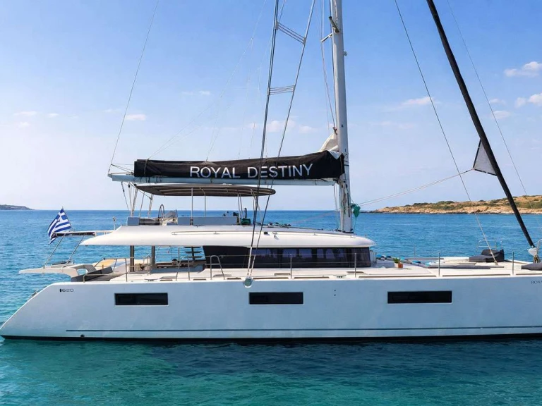 Location bateau Athènes pas cher ROYAL DESTINY