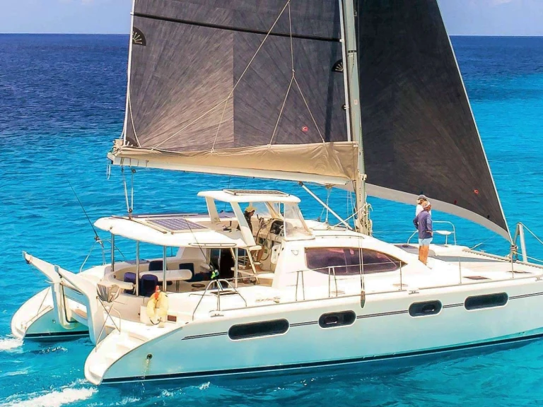 Louez un Leopard DESTINY III à Bahamas