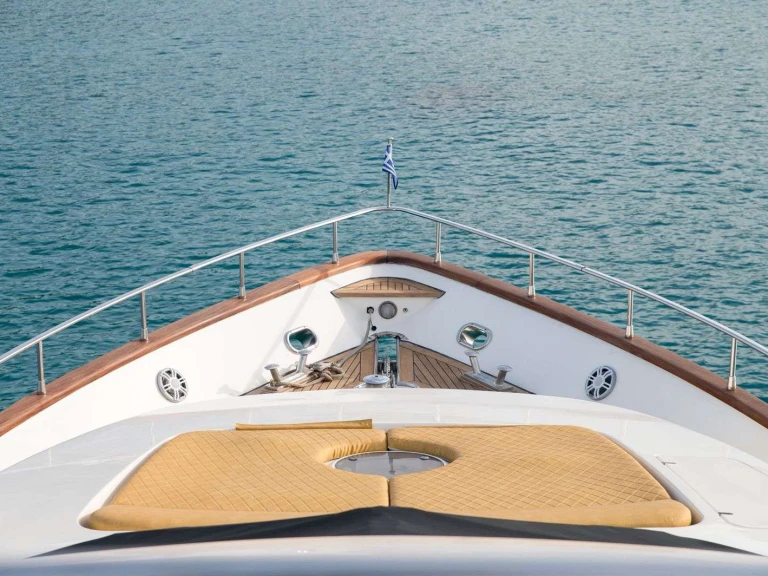 Location Yacht Azimut avec permis