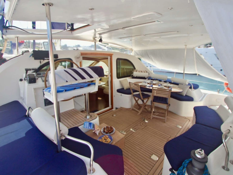 Location Yacht à Caraïbes - PRIVILEGE ALLIAURA MARINE GROUP ISOLABLUE