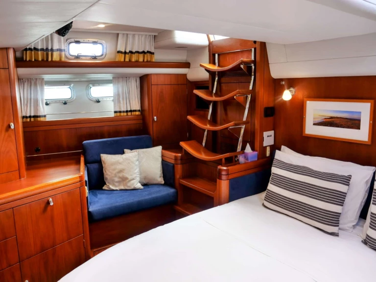 Louer Yacht avec ou sans skipper Oyster Marine à Caraïbes
