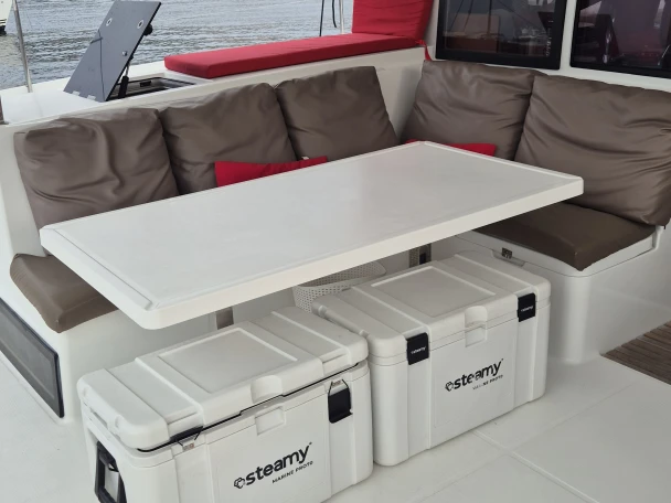 Location Catamaran à Villefranche-sur-Mer - Fountaine Pajot Lucia 40