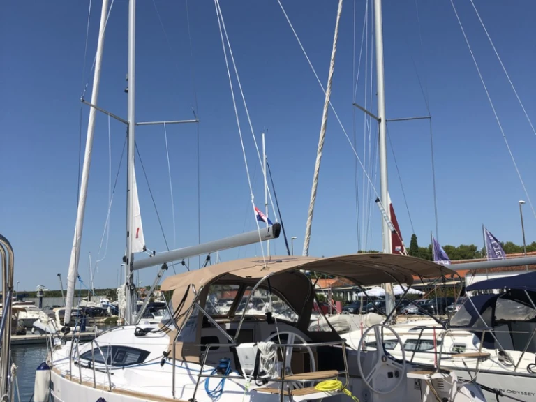 Louer Voilier avec ou sans skipper Elan à Sibenik