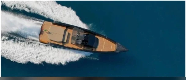 Bateau à moteur à louer à Naples au meilleur prix