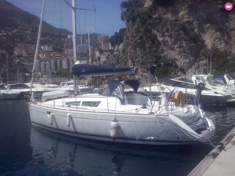 Louez un Jeanneau Sun Odyssey 36i à Saint-Mandrier-sur-Mer