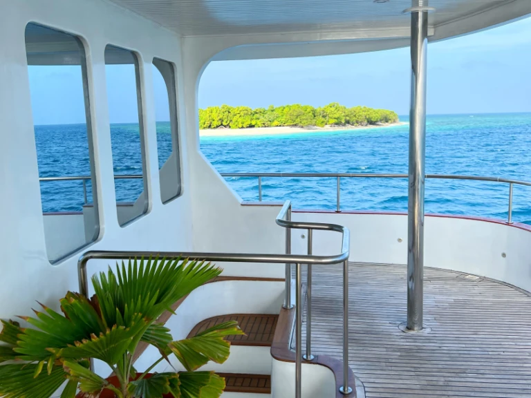 Location bateau Malé pas cher Custom made