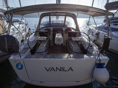 Hire Sailboat with or without skipper Dufour Punat