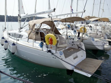 Location bateau Elan Impression 35 à Punat sur Samboat