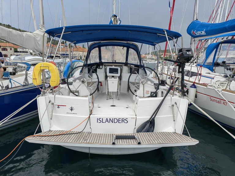 Location à Punat - Jeanneau Sun Odyssey 389 sur SamBoat