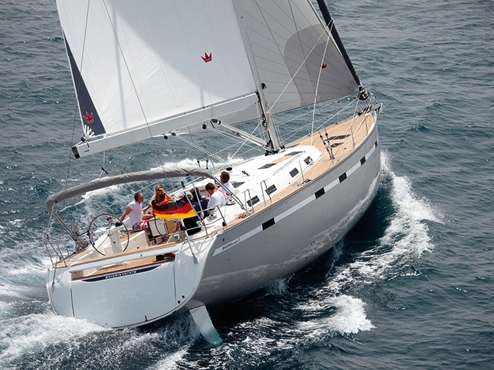 Louer Voilier avec ou sans skipper Bavaria à Álimos