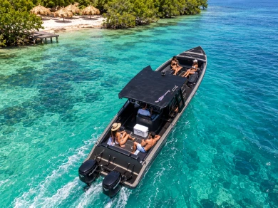 Yacht charter Cartagena cheap custom