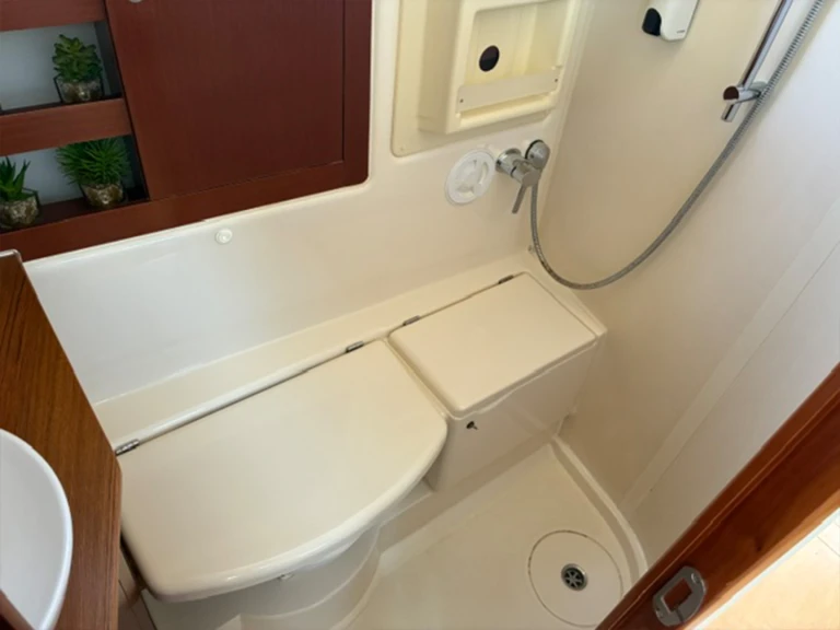 Louez un Hanse Hanse 385 à Lávrio