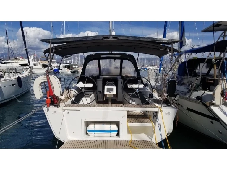 Location à Adaköy - Dufour Dufour 360 Grand Large sur SamBoat