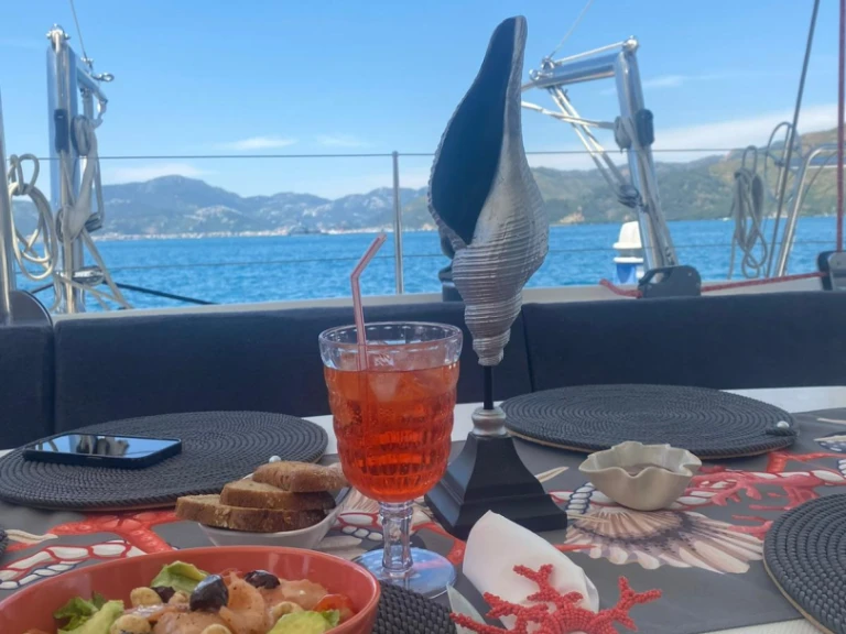 Catamaran à louer à Adaköy au meilleur prix