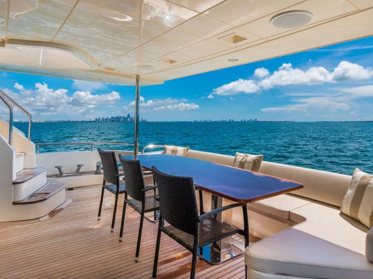 Location Yacht à Marina Vallarta - Azimut Azimut 85