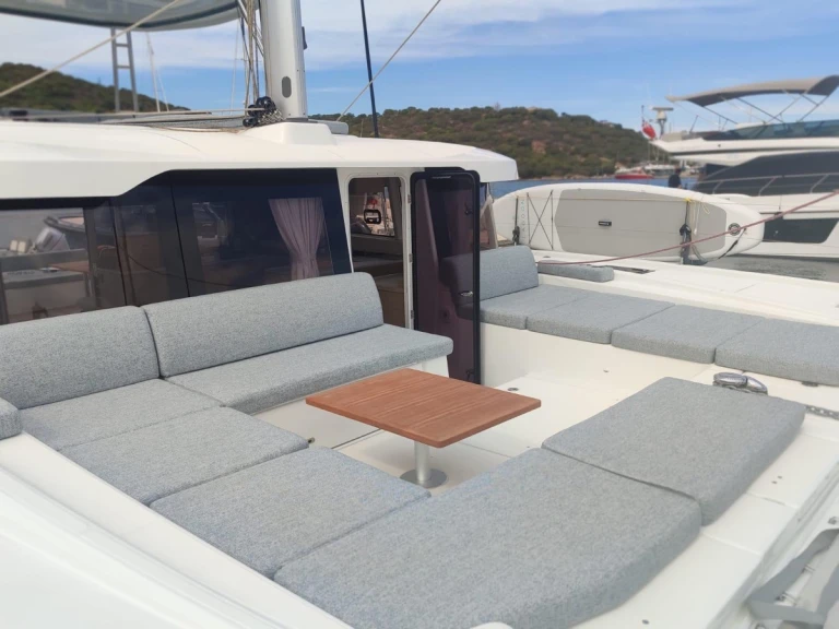 Louer Catamaran avec ou sans skipper Lagoon à Cugnana Verde