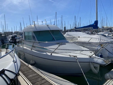 Location bateau La Rochelle pas cher Merry Fisher 800CR