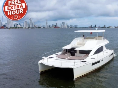 Motorboat rental with or without captain Leopard Cartagena