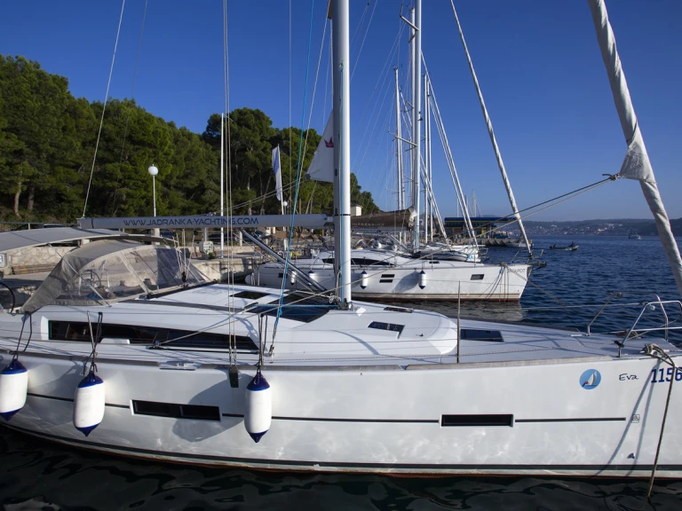 Louer Voilier avec ou sans skipper Dufour à Punat