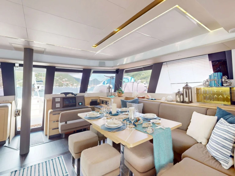 Location à Caraïbes - Fountaine Pajot Sapphire sur SamBoat