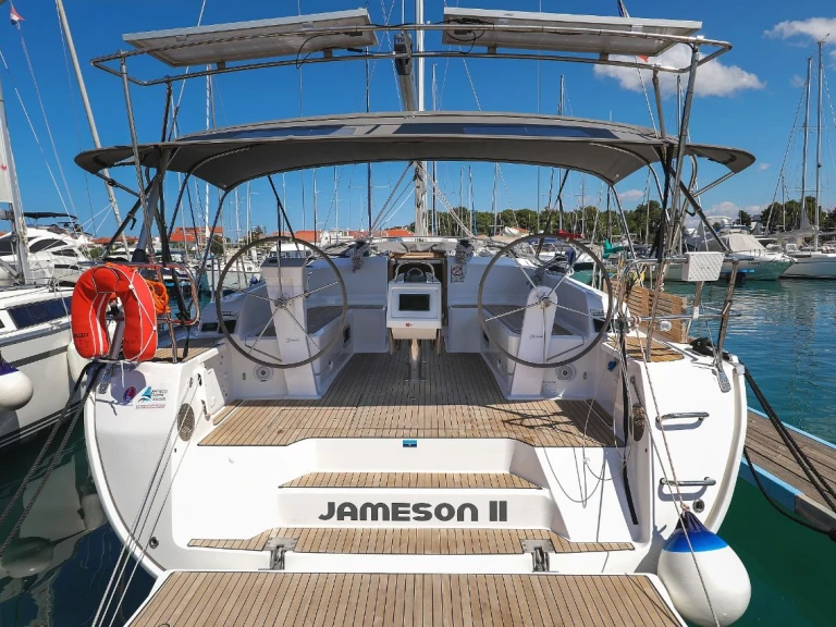 Louez un Bavaria Cruiser 46 à Zadar
