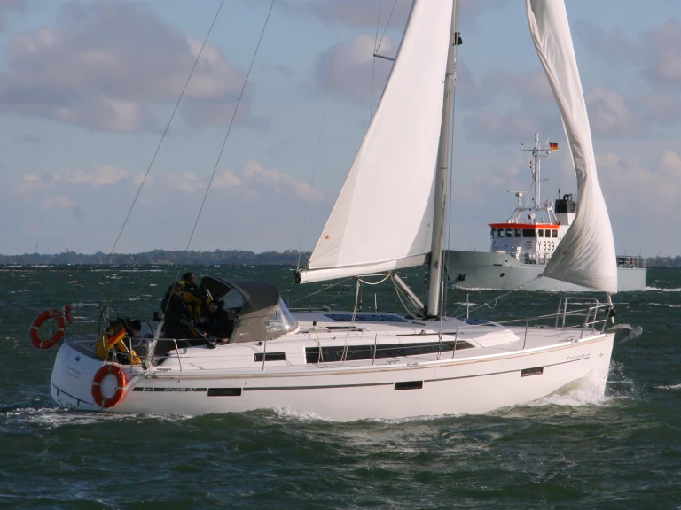 Bavaria Cruiser 37 a louer à Heiligenhafen