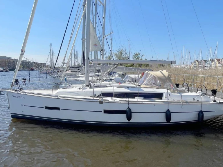 Location à Barth - Dufour Dufour 382 Grand Large sur SamBoat
