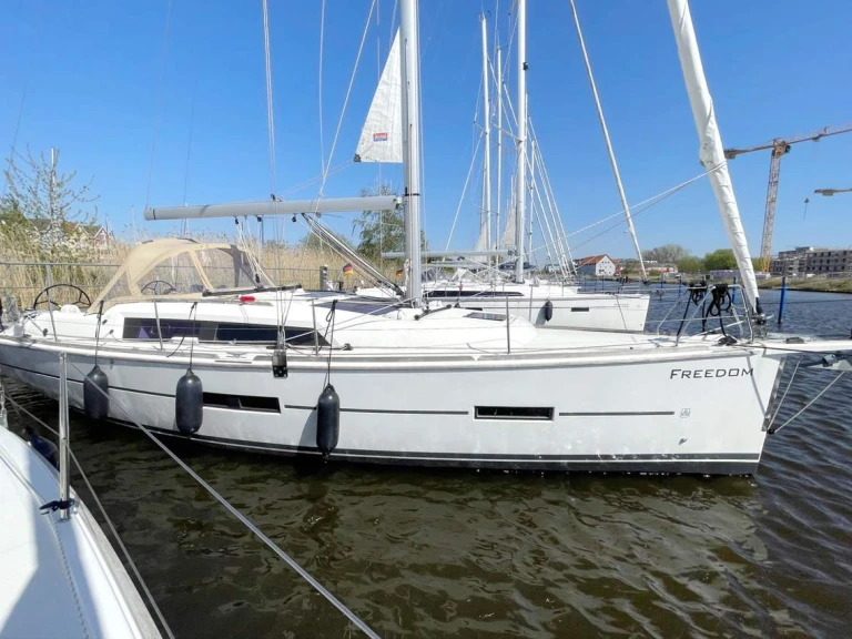 Louez un Dufour Dufour 382 Grand Large à Barth