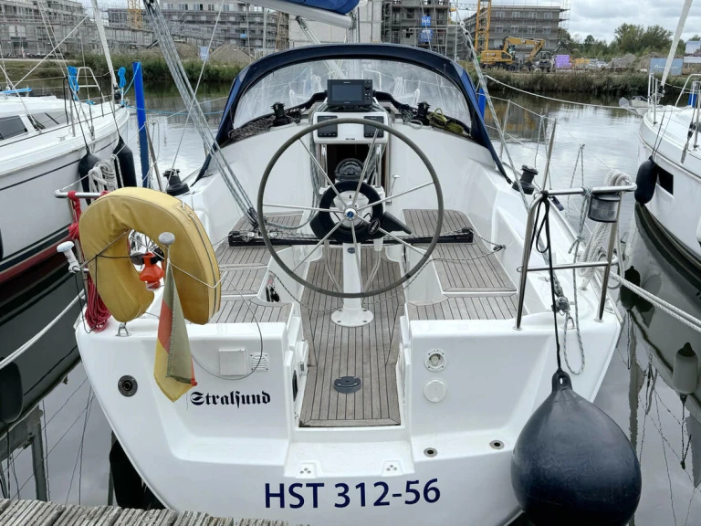 Louez un Hanse Hanse 315 à Barth