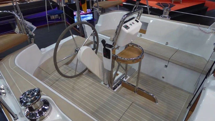 Location bateau Heiligenhafen pas cher Sirius 35 DS