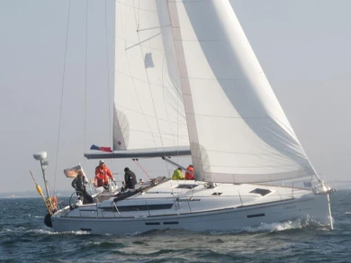 Segelboot mit oder ohne Skipper Jeanneau mieten in Flensburg