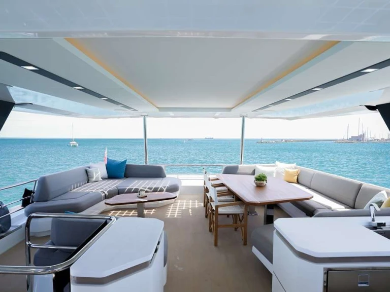 Location Yacht Fountaine Pajot avec permis