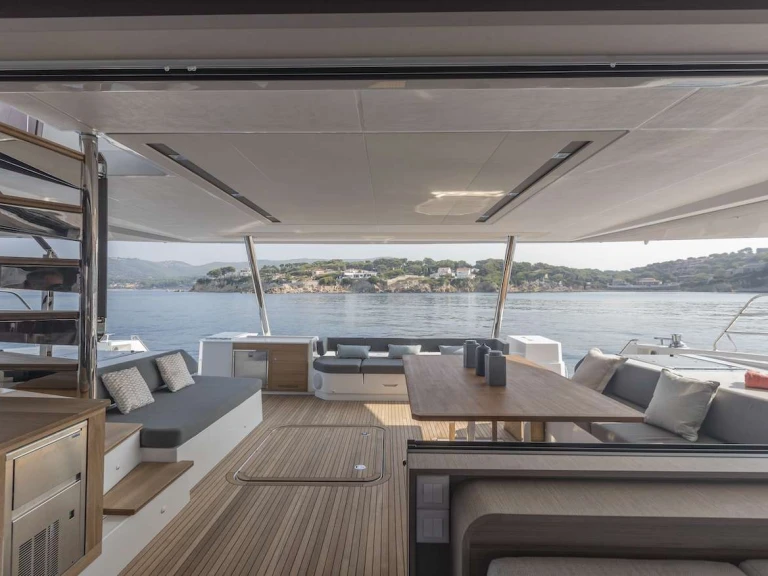 Fountaine Pajot 7th heaven  a louer à Grèce
