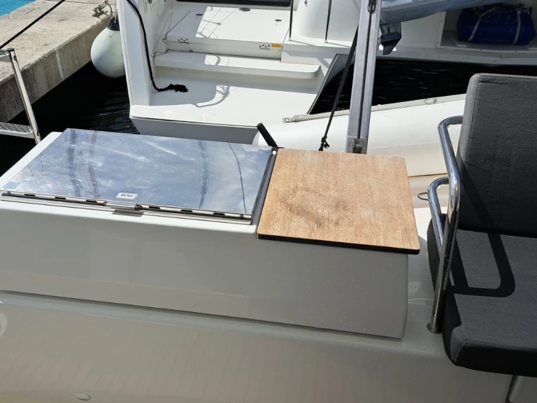Louez un Fountaine Pajot Astréa 42 (6 cab.) à Bormes-les-Mimosas