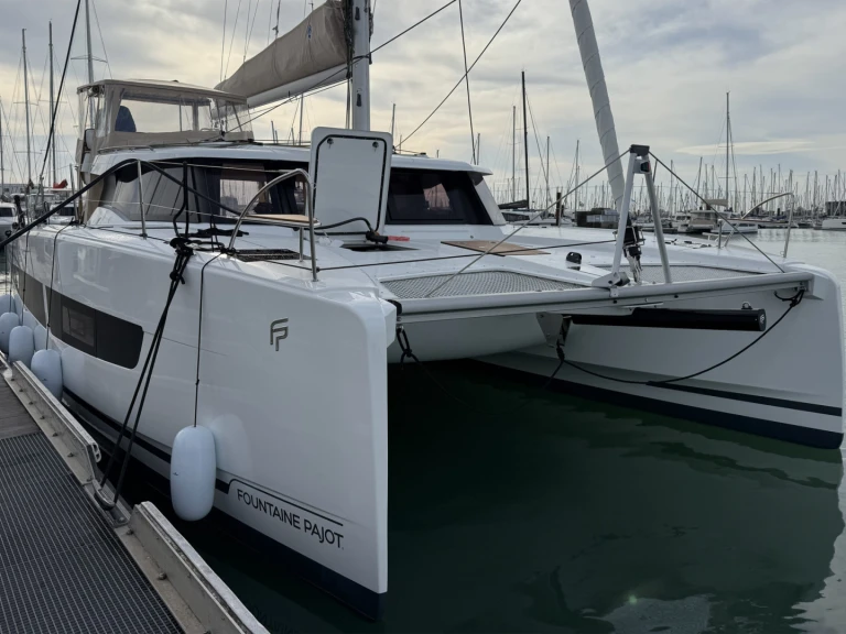 Location Catamaran Fountaine Pajot avec permis