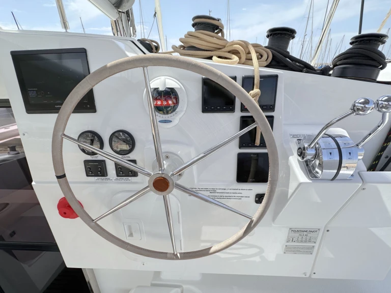 Location Catamaran Fountaine Pajot avec permis