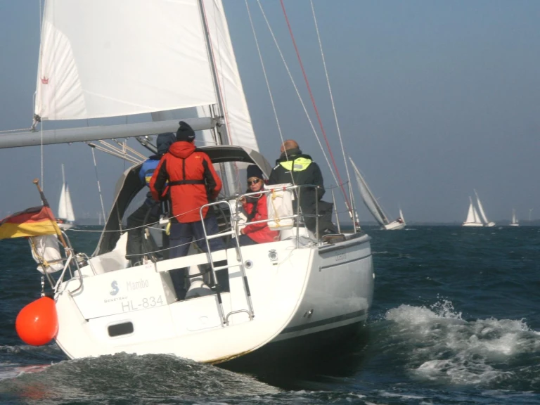 Bénéteau Oceanis 31 a louer à Heiligenhafen